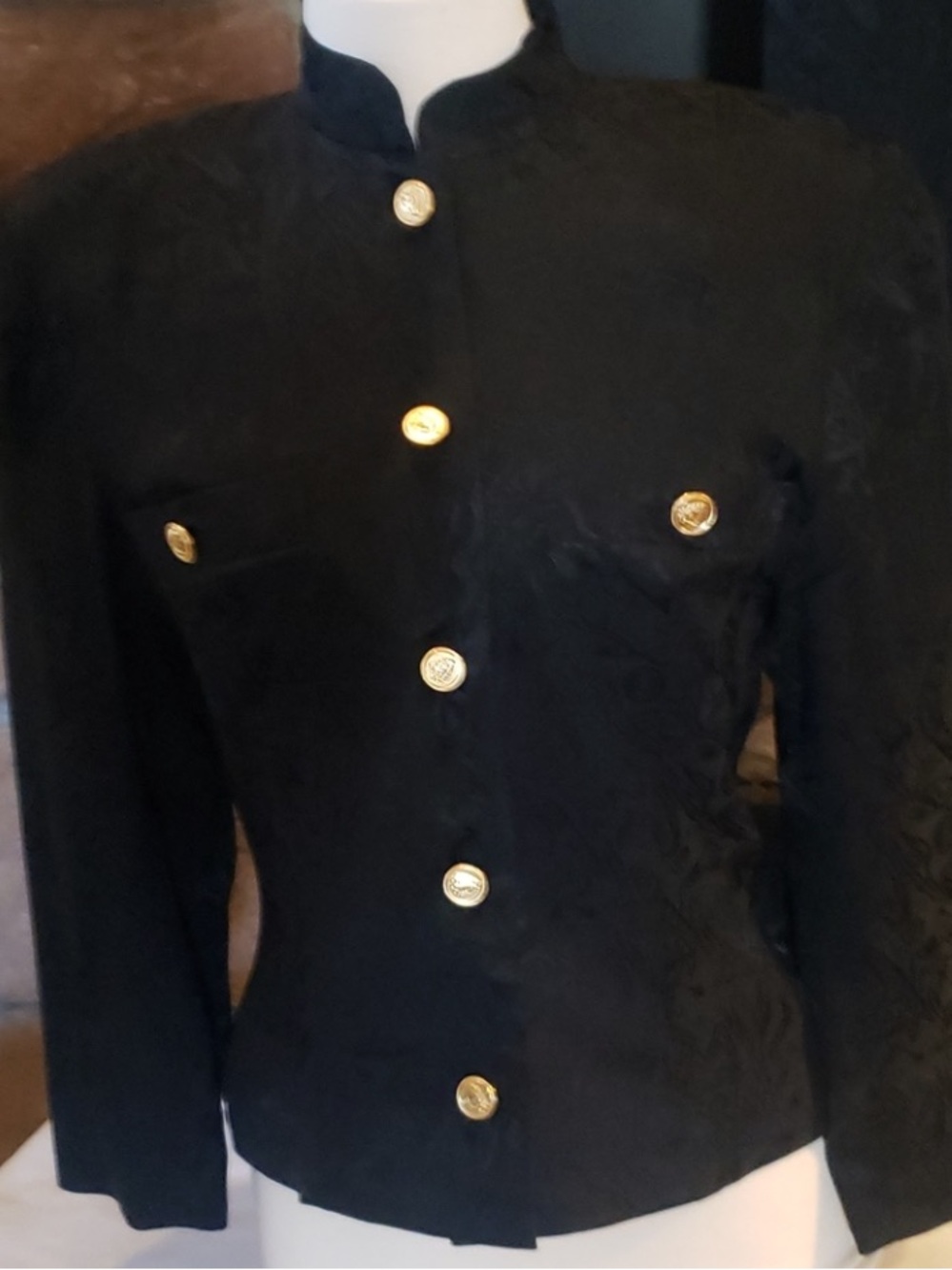 Albert Nipon Boutique silk suit 1980's vintage beautiful Artisanal Collection